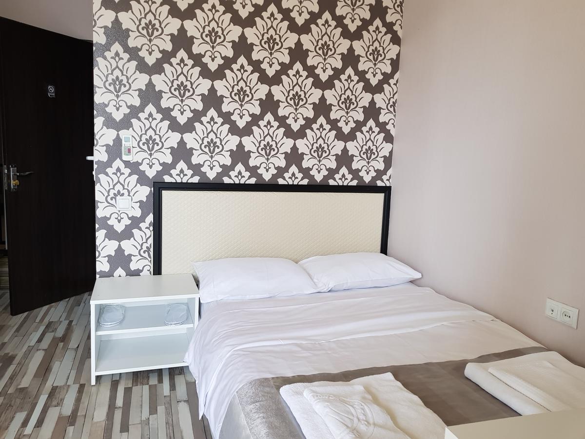 Tiflis Metekhi Hotel 外观 照片