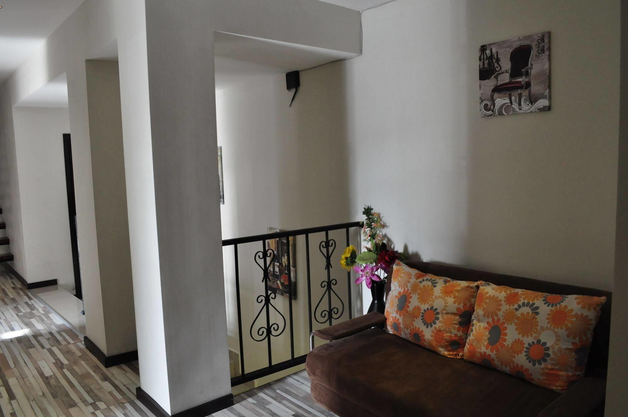 Tiflis Metekhi Hotel 外观 照片