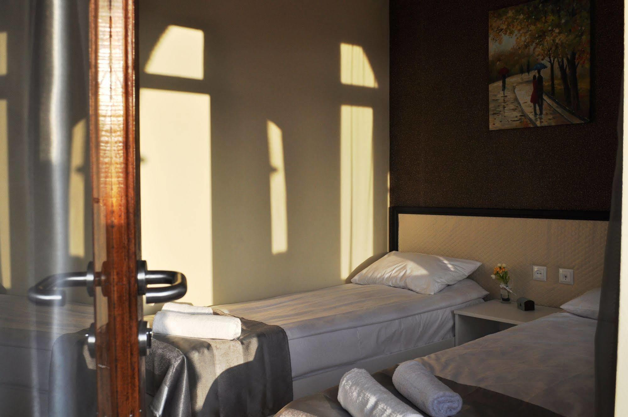 Tiflis Metekhi Hotel 外观 照片